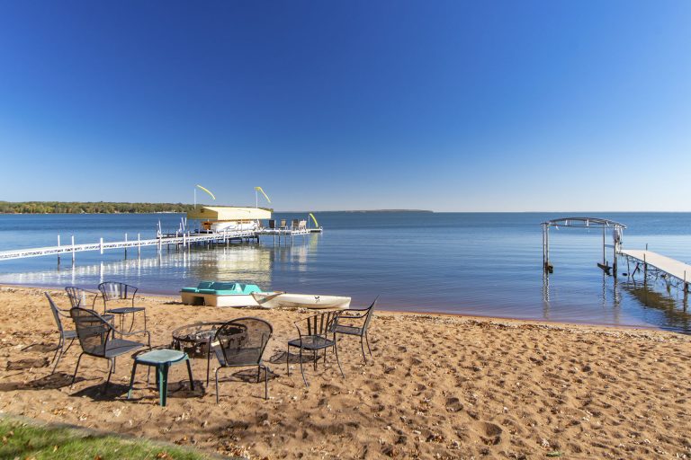 Loon Lodge Leech Lake - Beach - p02